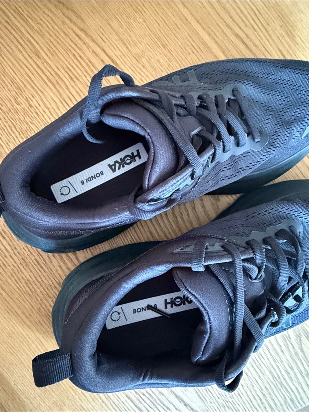 Hoka bondi 8 Women’s Black Athletic Sneakers size 9 - Picture 5 of 6